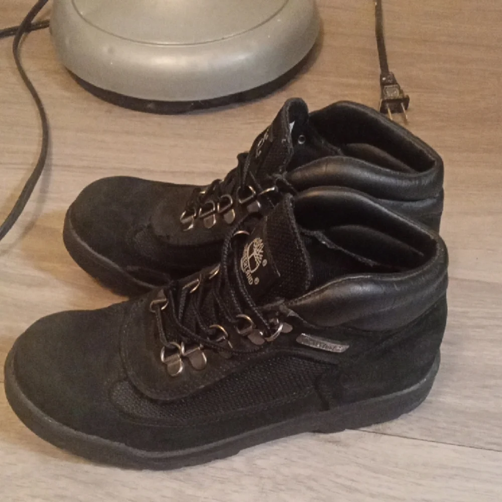 Timberland Men's 4.5 Black Hiking Boots - Picture 2 of 7